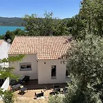 Fautea Verdon Villa *